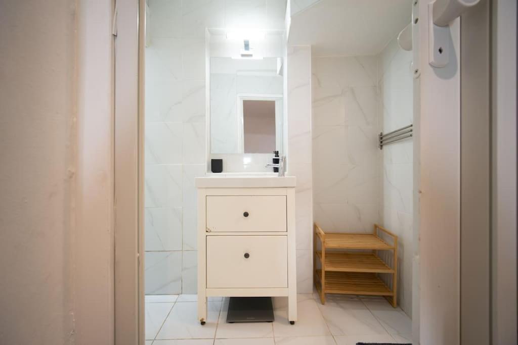 Appartement Tout Equipe Proche De La Plage 2 A 4 Couchages Марсель Экстерьер фото
