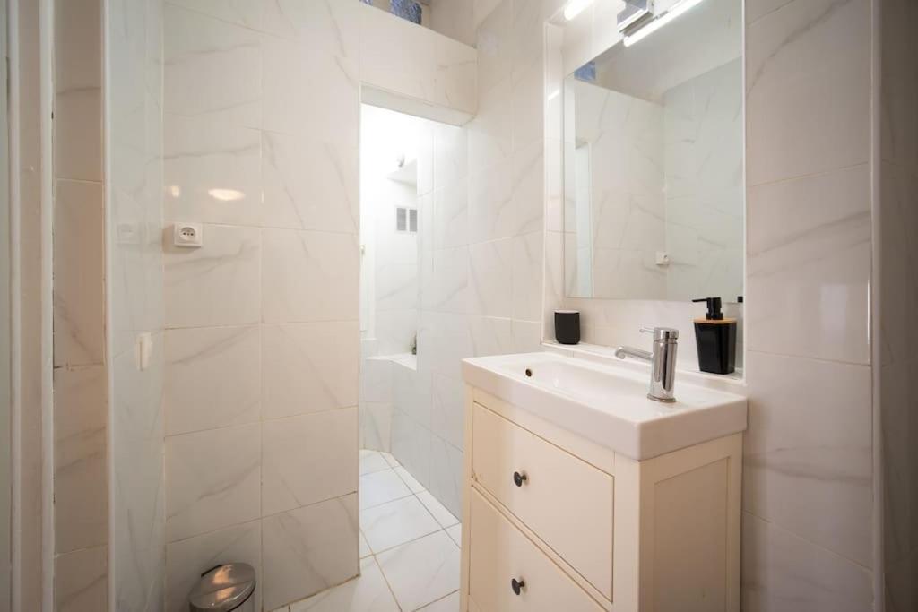 Appartement Tout Equipe Proche De La Plage 2 A 4 Couchages Марсель Экстерьер фото
